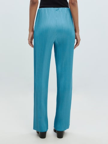 Regular Pantalon 'Sheila' EDITED en bleu