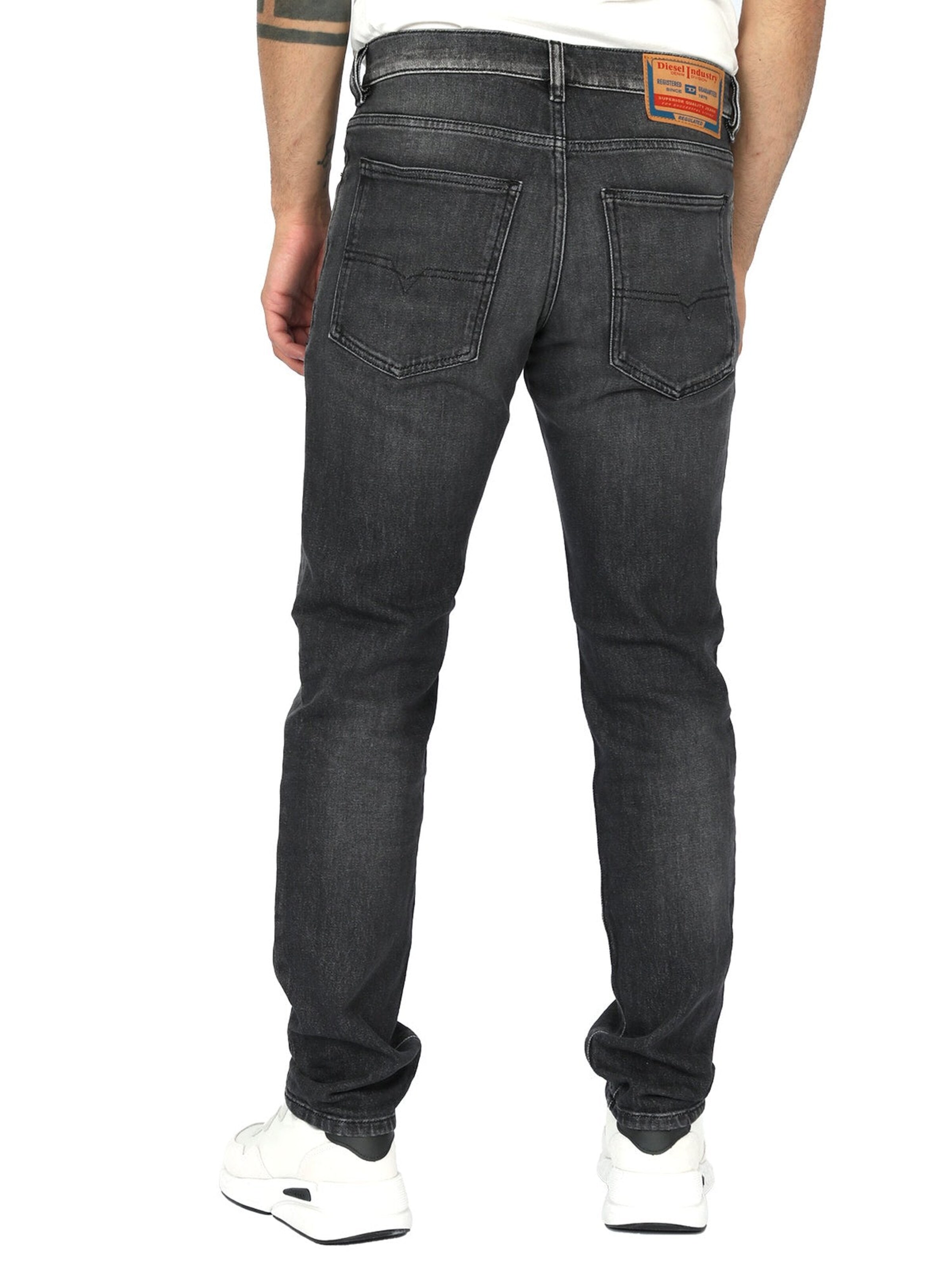 Slimfit Jeans 'Straight 1995 D-SARK' di DIESEL in grigio