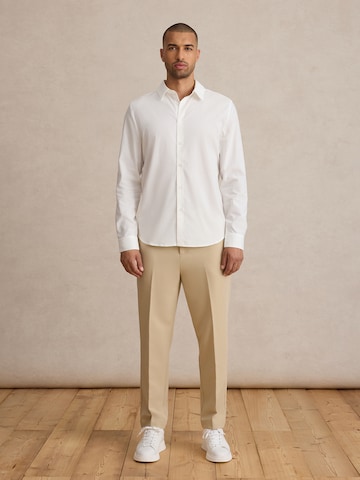 DAN FOX APPAREL Regular fit Риза 'Christoph' в бяло