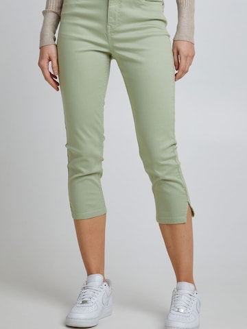 Coupe slim Jean ' Lola ' b.young en vert : devant
