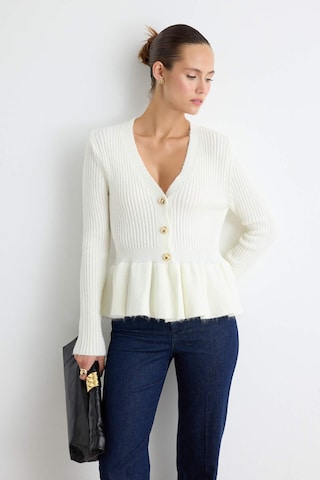 Trendyol Strickjacke in Weiß: Vorderseite
