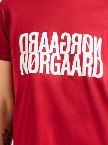 Tricou de la MADS NORGAARD COPENHAGEN pe roșu