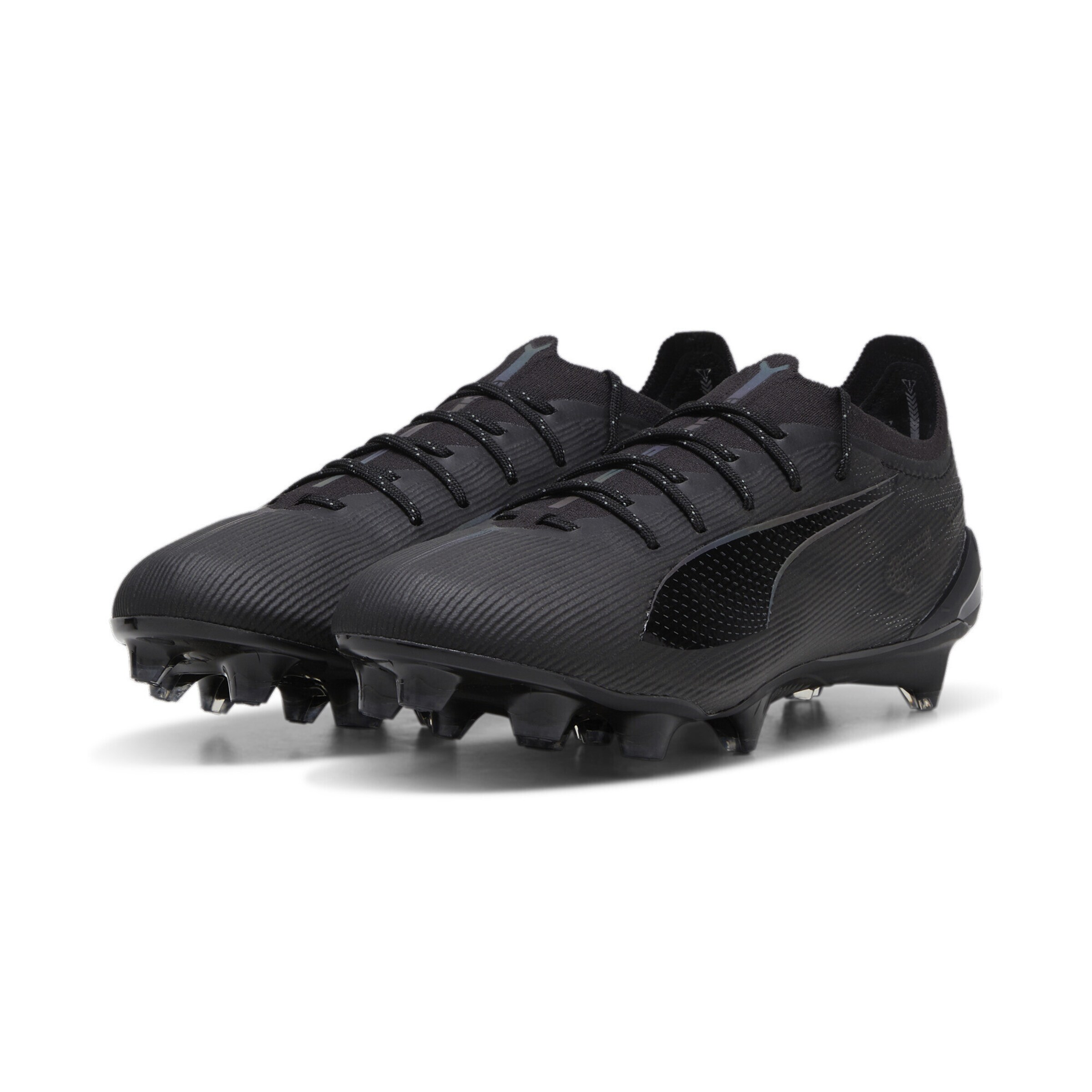 PUMA Soccer shoe 'Ultra 5 Ultimate' in Black