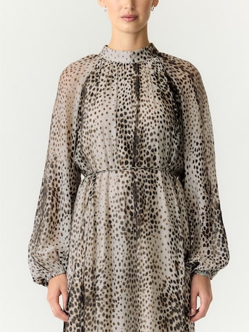 Rochie 'YASCHEEMI' de la YAS pe bej