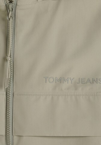 Tommy Jeans Plus Between-Season Jacket 'Tech Chicago' in Green