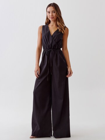 Tuta jumpsuit 'CHARLI' di Tussah in nero: frontale