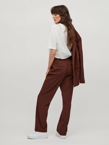 VILA Loosefit Hose 'Sally' in Braun