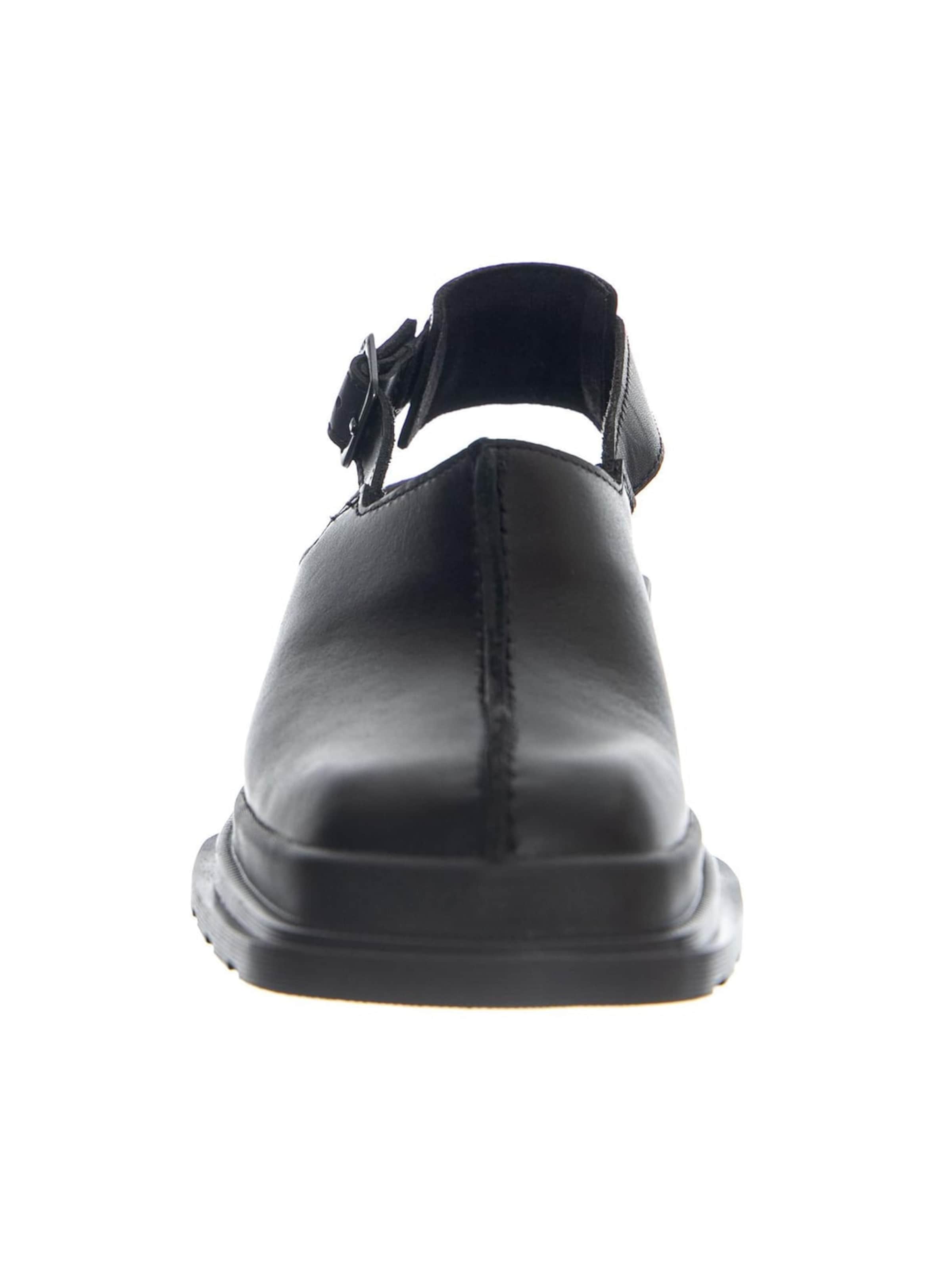 Dr. Martens Classic Flats 'Maybole' in Black