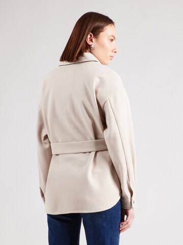 Veste mi-saison 'PCVEGA' PIECES en beige