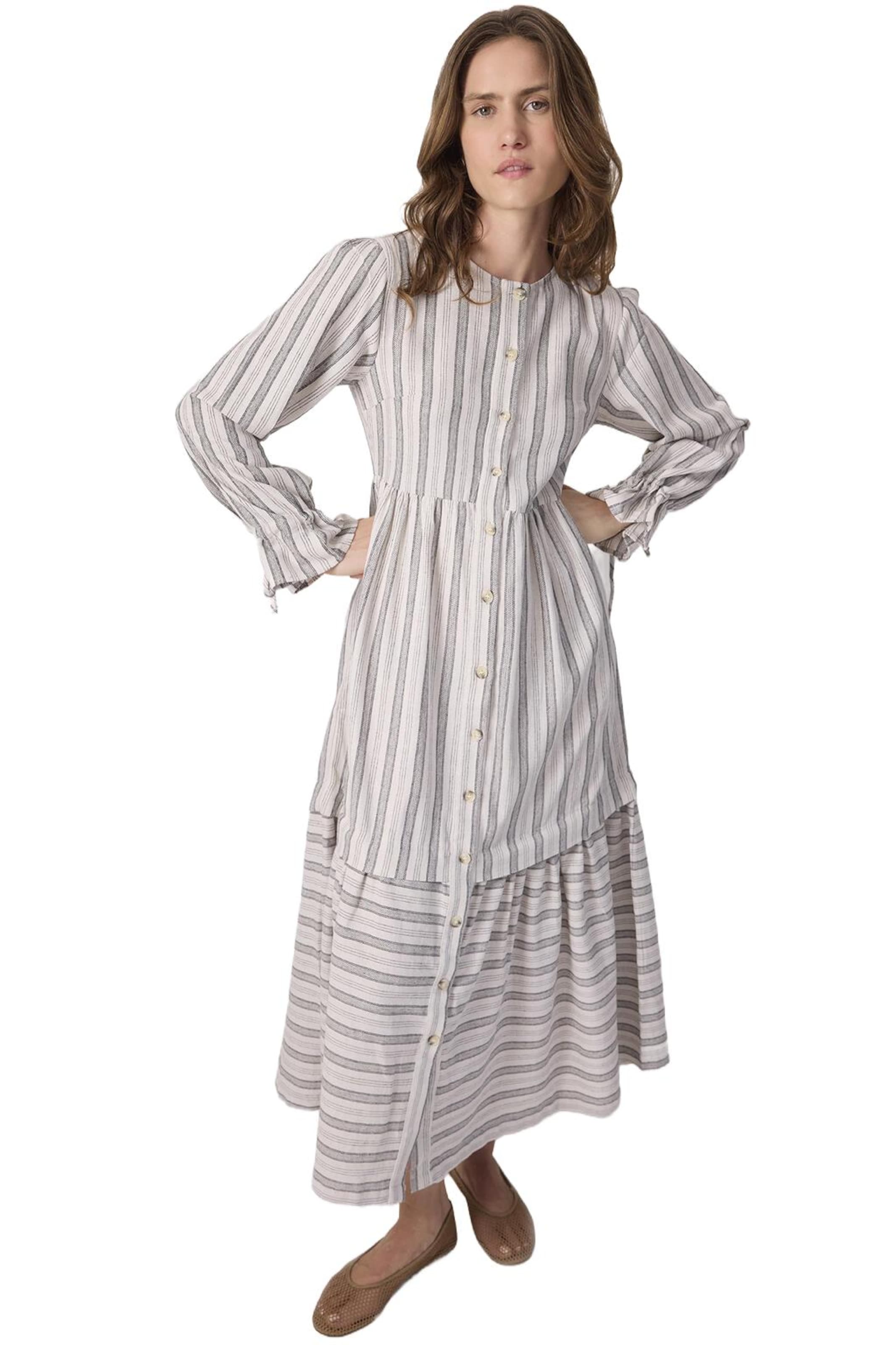 Touche Prive Kleid in Beige: Vorderseite