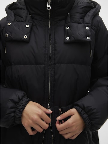 VERO MODA Zimska jakna 'Nanna' | črna barva