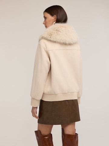 Manteau d’hiver MOTIVI en blanc