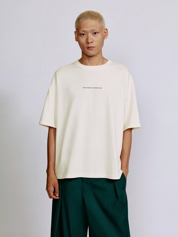 Pull&Bear T-Shirt in Beige