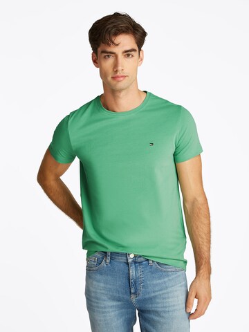TOMMY HILFIGER Slim Fit Bluser & t-shirts i grøn: forside