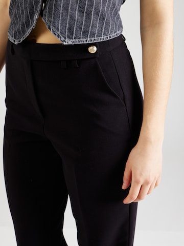 Regular Pantalon à plis 'CORINNA' ONLY en noir