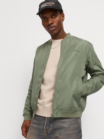 JACK & JONES Kurtka przejściowa 'JJZACK' w kolorze zielony