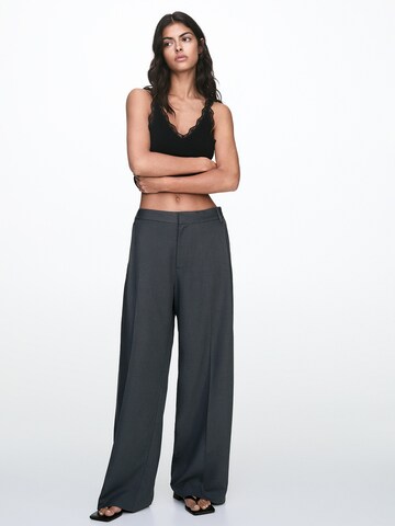 Wide leg Pantaloni con piega frontale di Pull&Bear in blu