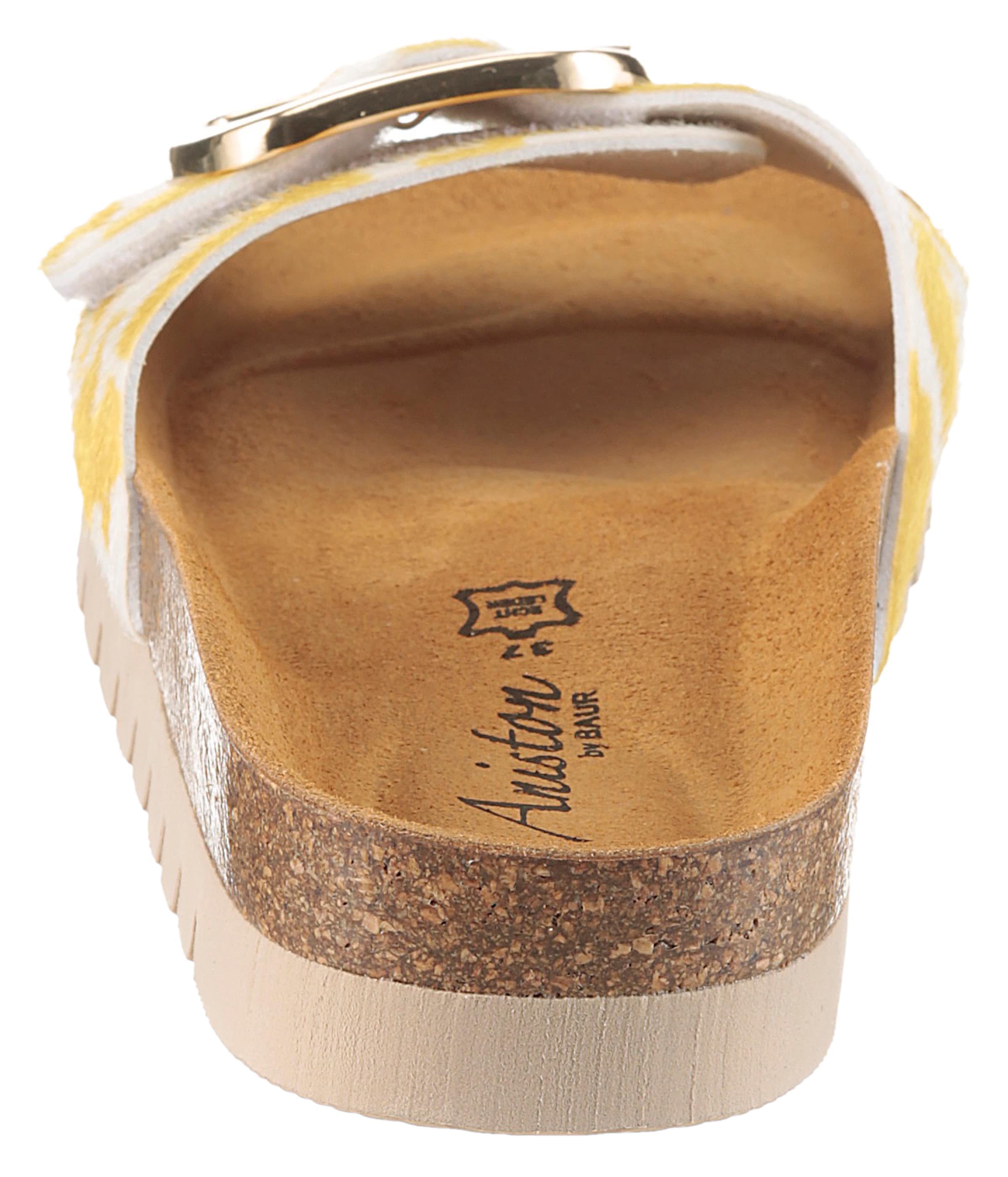 Aniston Mules in Yellow