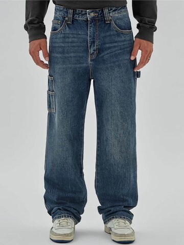 GUESS Loose fit Jeans 'Carpenter' in Blue: front