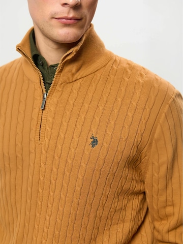 U.S. POLO ASSN. Sweter ' UMRomeo ' w kolorze brązowy