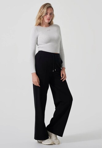 OH APRIL Shirt 'Ica' in Grau