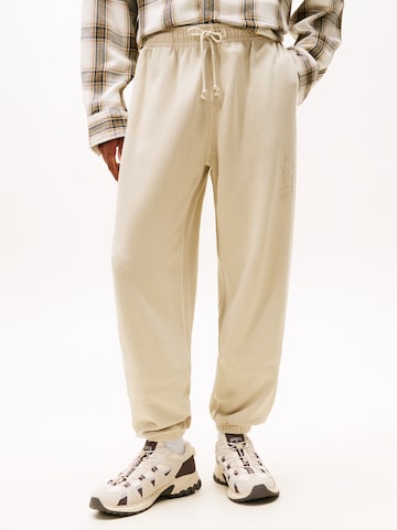 Tommy Jeans Tapered Nadrág 'NEW CLASSICS' - bézs: elől