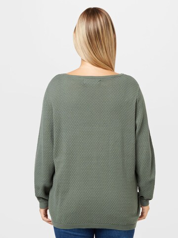Vero Moda Curve Sweater 'CARE' in Green