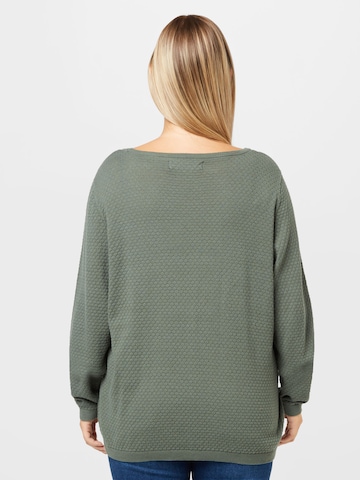 Pullover 'CARE' di Vero Moda Curve in verde