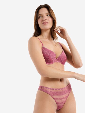 String 'Exception' di ETAM in rosa
