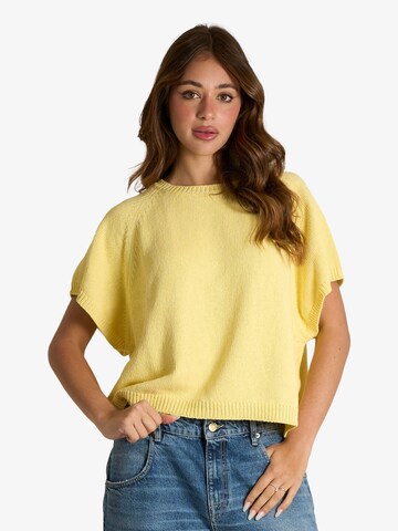 ViCOLO Sweater in Yellow: front