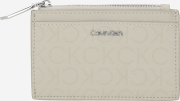 Calvin Klein - Estojo 'Must' em cinzento: frente