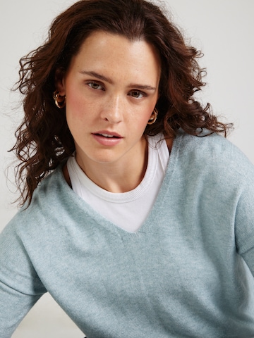 ONLY Carmakoma - Jersey 'CARMargareta' en azul