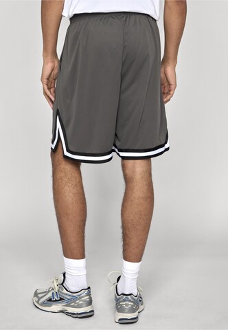 Loosefit Pantalon Karl Kani en gris