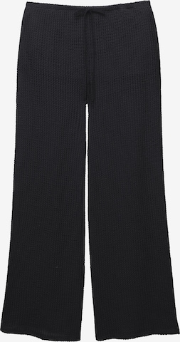 Pull&Bear Regular Housut värissä musta: etupuoli