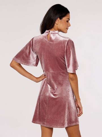Robe de cocktail Apricot en rose