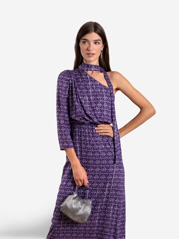 THE-ARE - Vestido em roxo