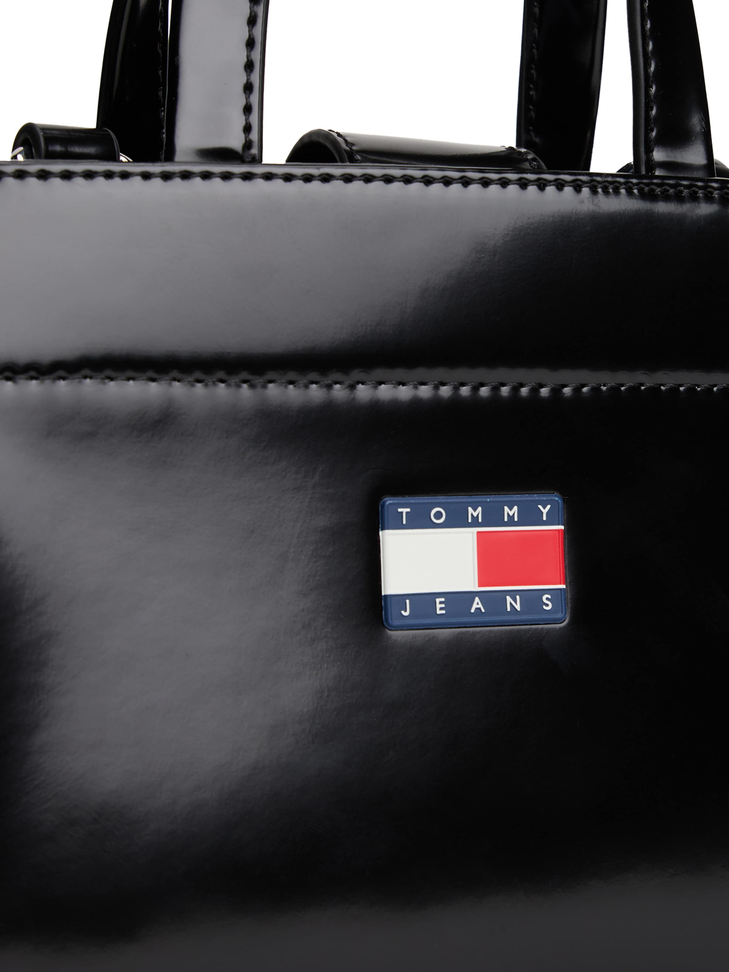 Tommy Jeans Kézitáska 'MUST' - fekete