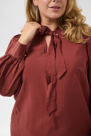 KAFFE CURVE Blouse in Bruin
