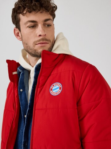 FC BAYERN MÜNCHEN Winter Jacket in Red