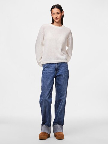 Pull-over 'PCIda' PIECES en blanc