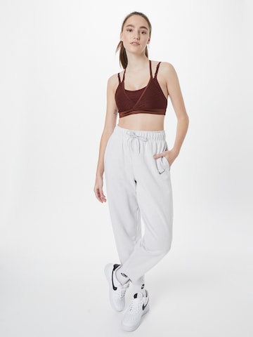 Nike Sportswear Loosefit Παντελόνι σε λευκό