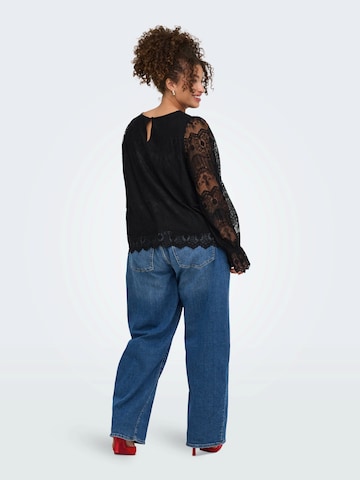 ONLY Carmakoma - Blusa en negro