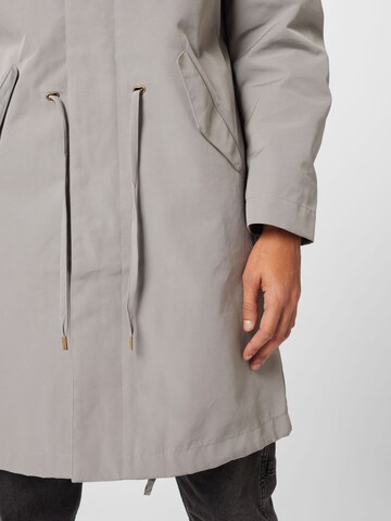 Lyle & Scott Between-Seasons Parka in Grey