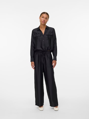 VERO MODA Wide leg Trousers 'VMTOMA' in Black: front