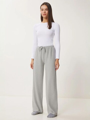 Happiness İstanbul Loose fit Trousers in Grey