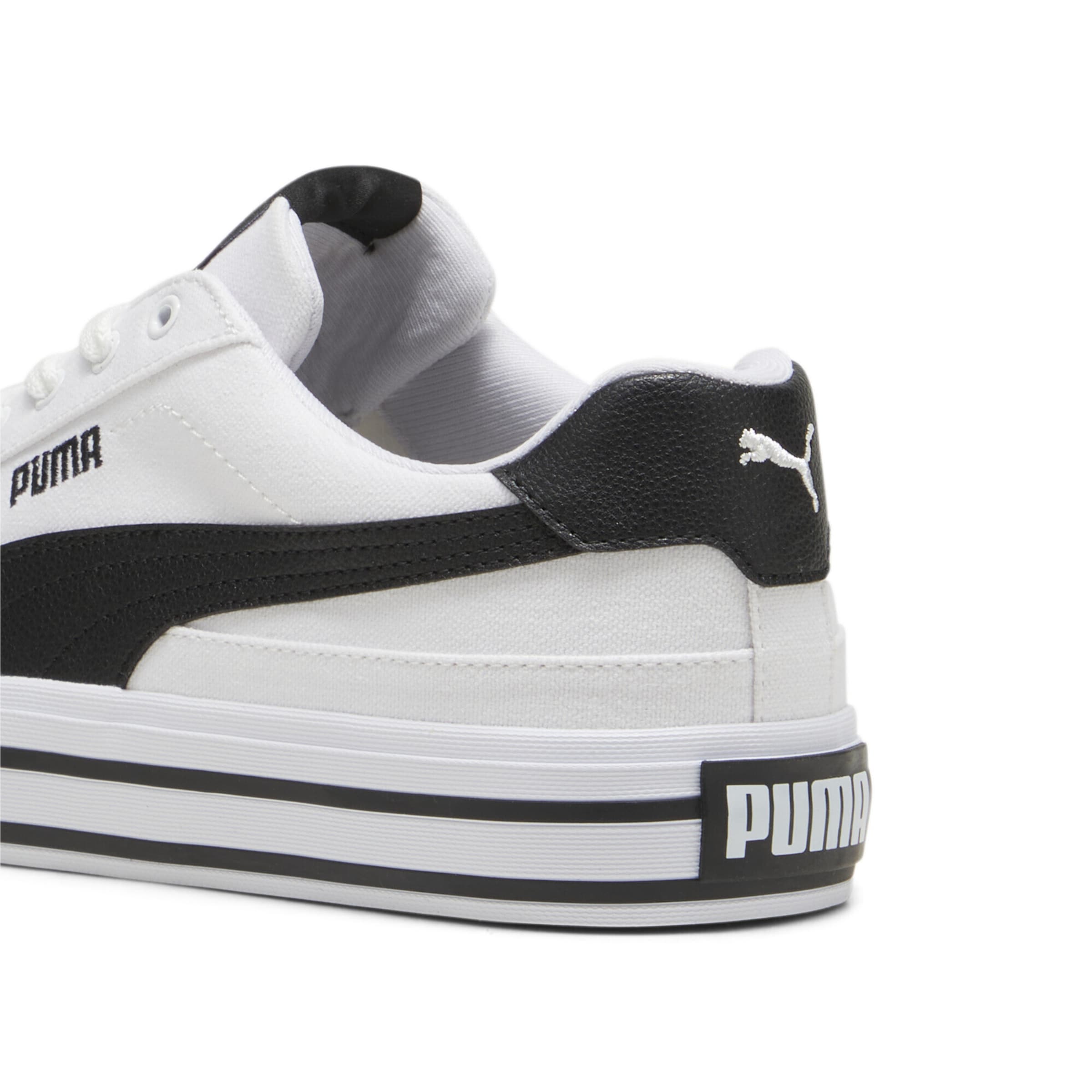 Baskets basses 'Court Classic Vulcanised Formstrip' PUMA en blanc