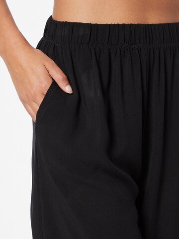 Wide leg Pantaloni 'Liz' de la ABOUT YOU pe negru