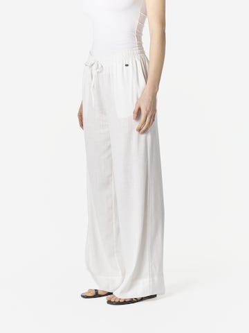 KOROSHI Bő szár Nadrág - fehér