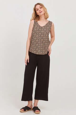 Top di b.young in marrone