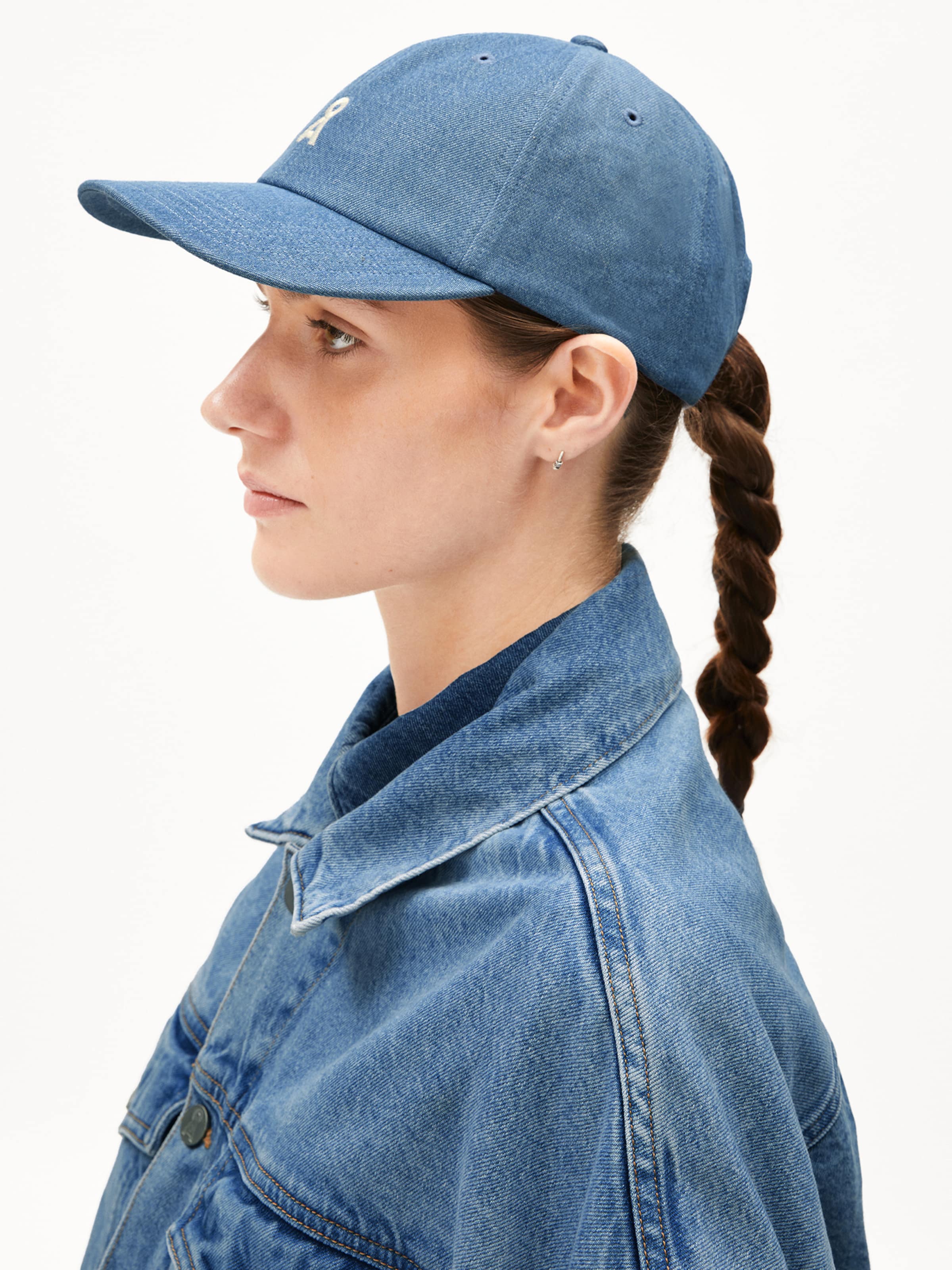 ARMEDANGELS Muts ' YENAAS DENIM INDIGO ' in Blauw: voorkant